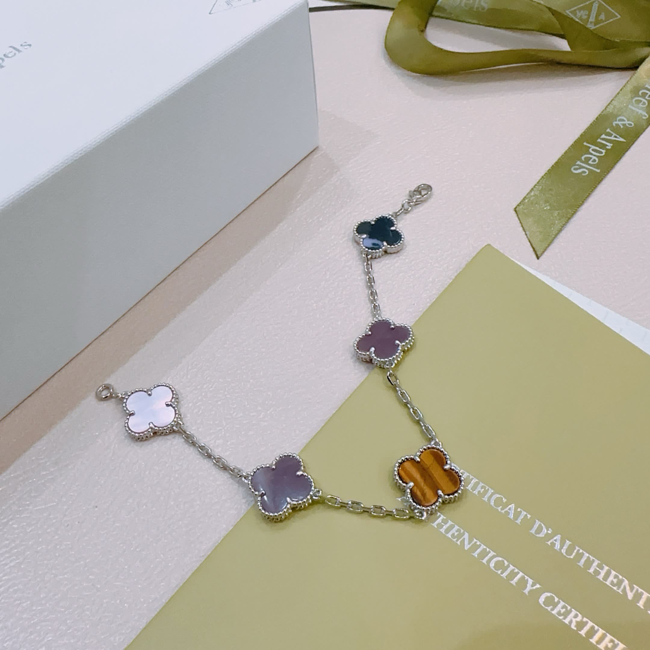Van Cleef & Arpels Alhambra Bracelet